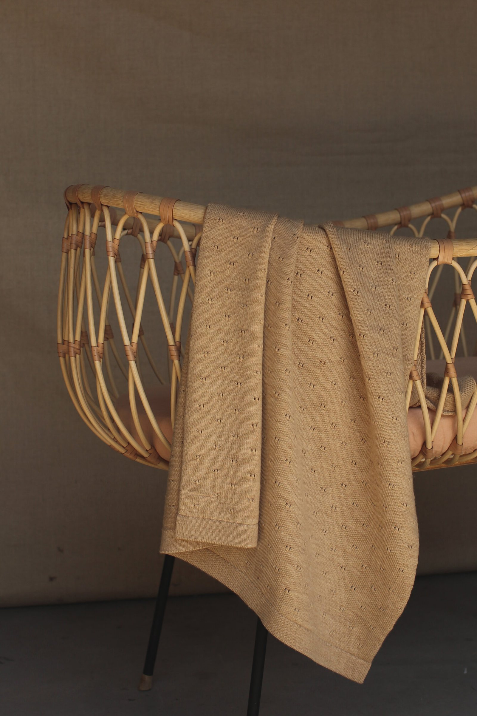 gallery image Hvid Blanket Bibi | Sand