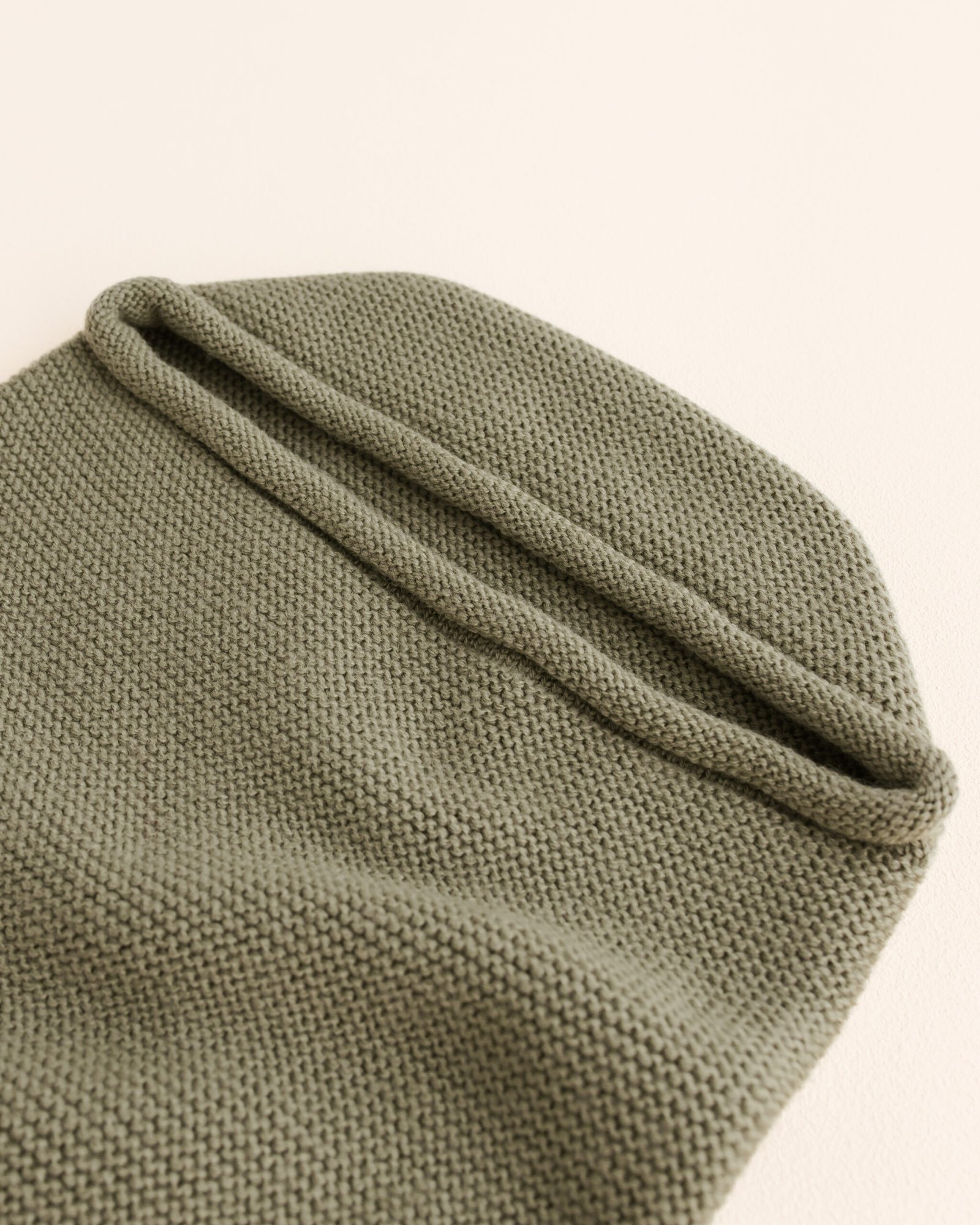 gallery image Hvid Cocoon | Artichoke