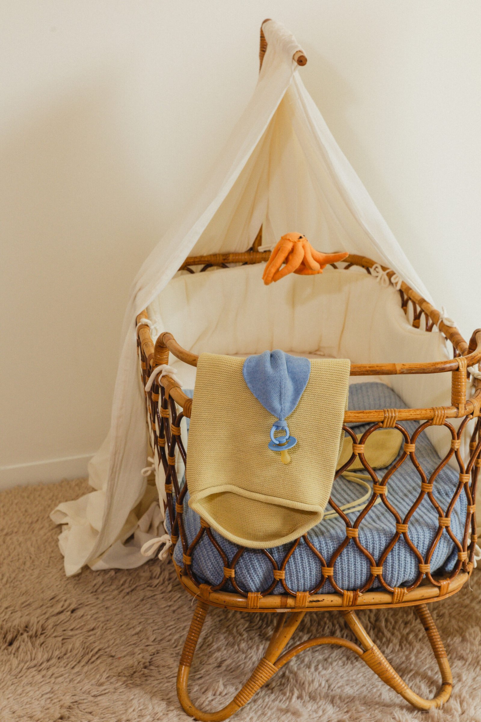 gallery image Hvid Cocoon | Light Yellow