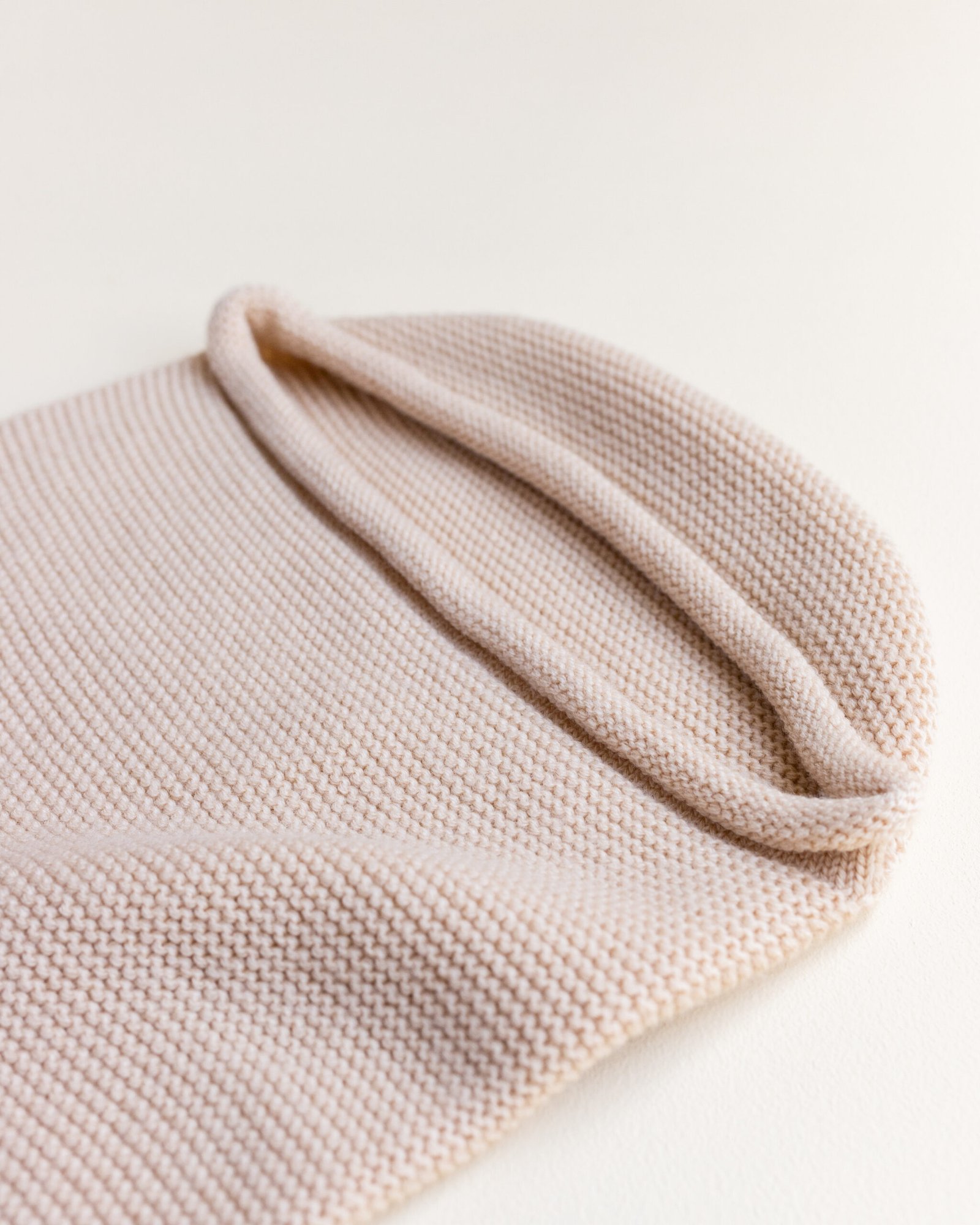 gallery image Hvid Cocoon Oat
