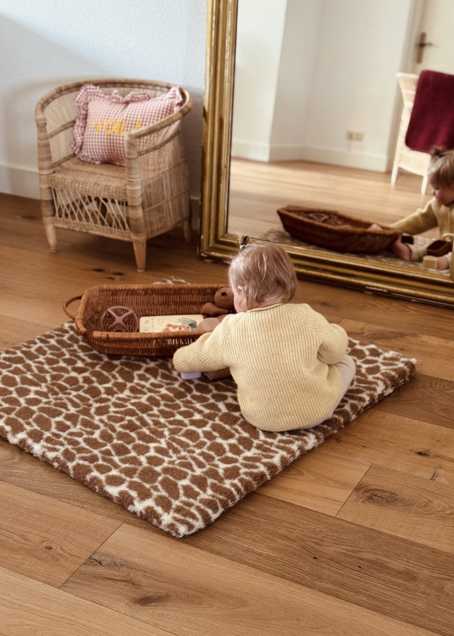 gallery image Wollen speelkleed girafprint