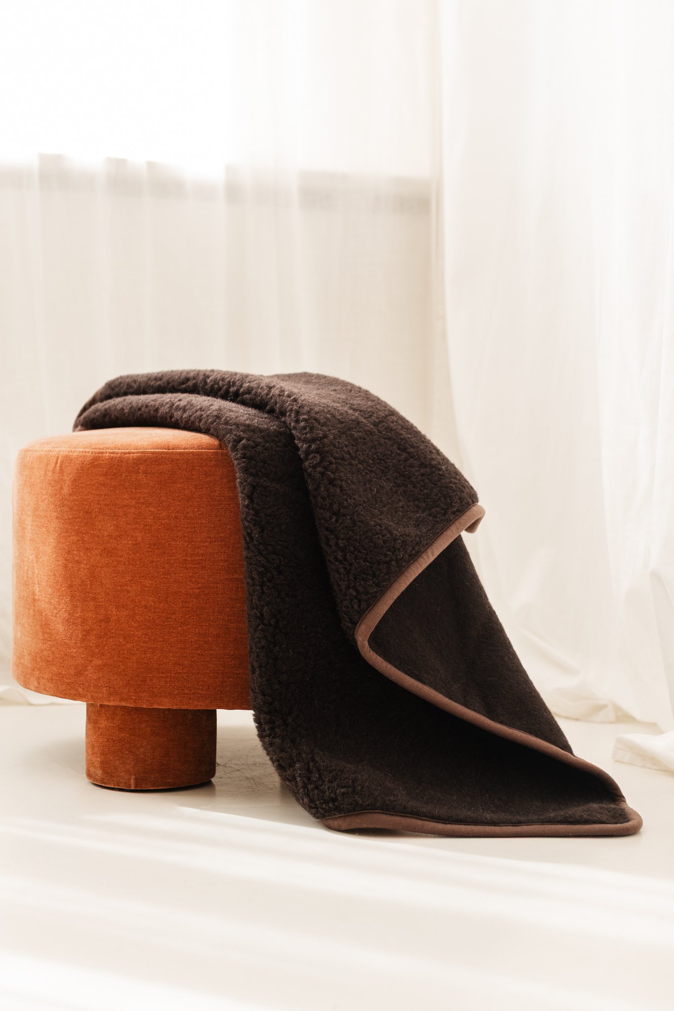 gallery image Merino Wollen Deken Chocolate