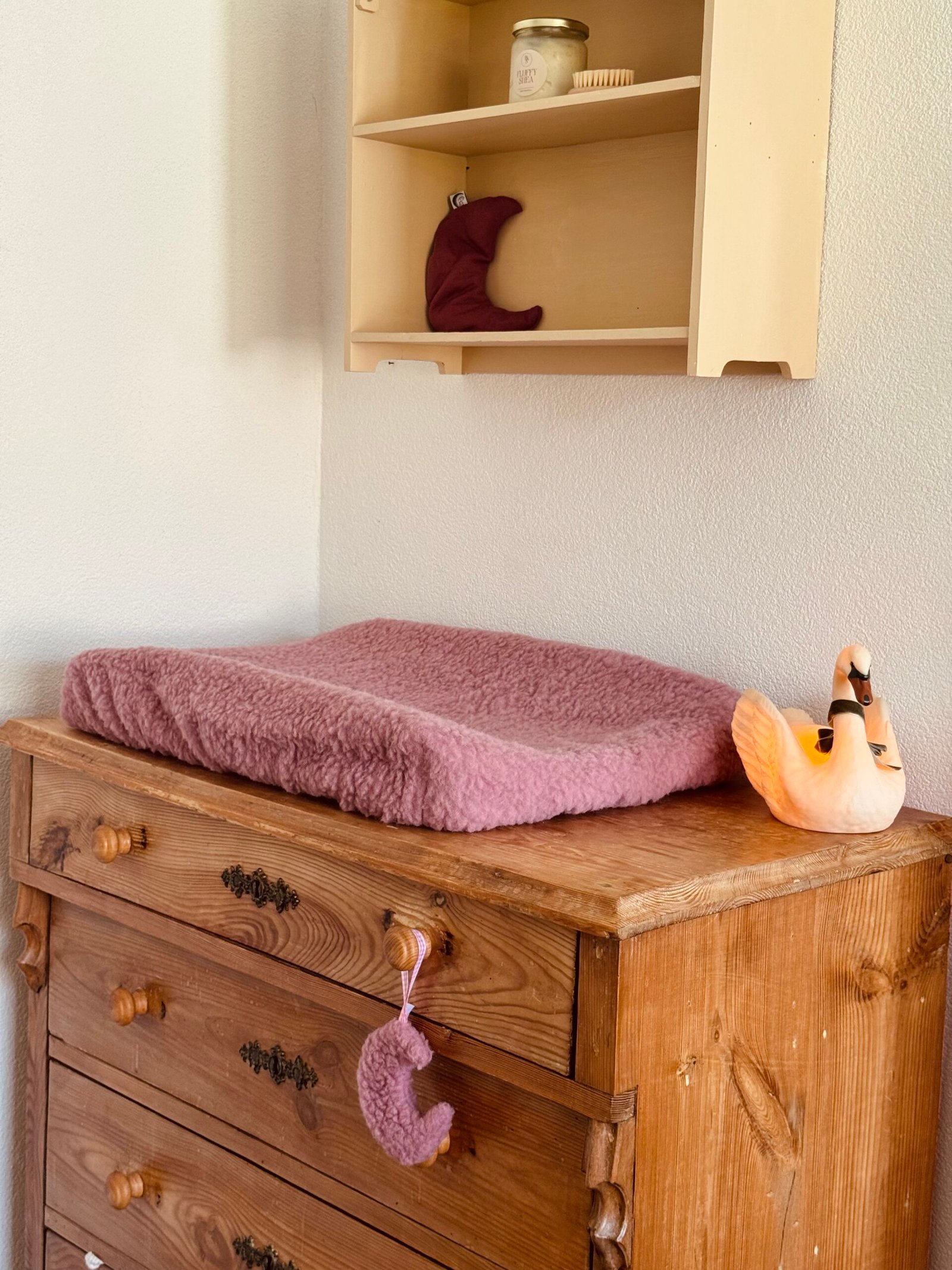 gallery image Wollen Verschoonkussenhoes Roze