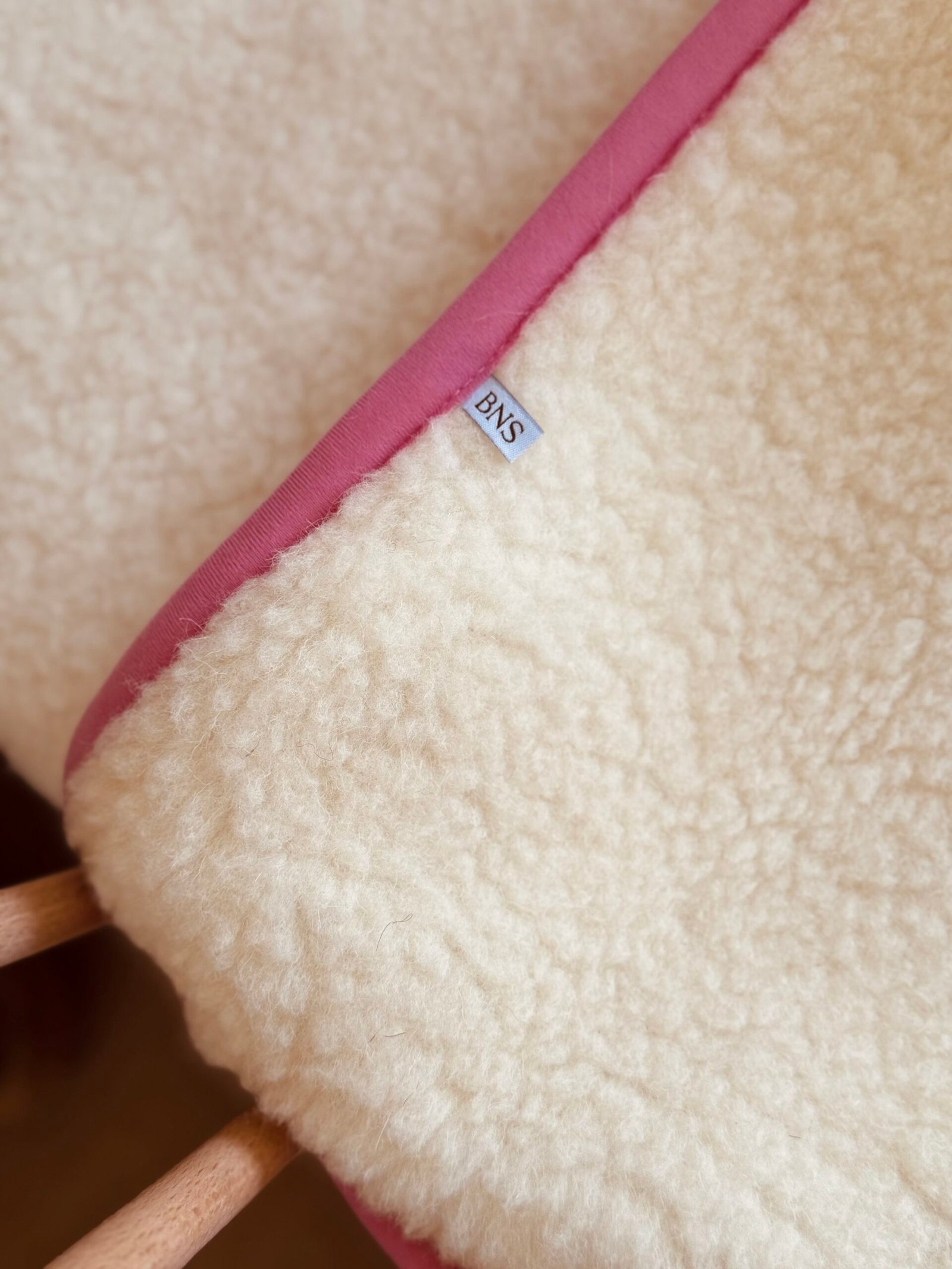 gallery image Merino Wollen Deken Bubblegum Trim