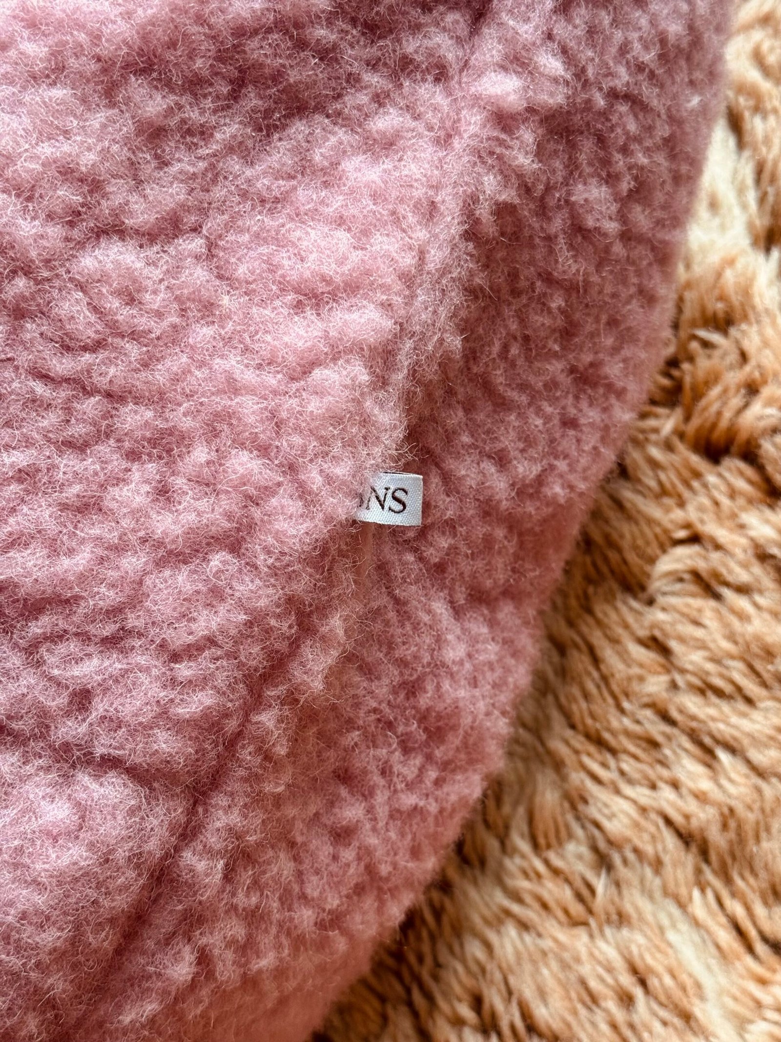 gallery image Wollen Voedingskusssenhoes Powder Pink