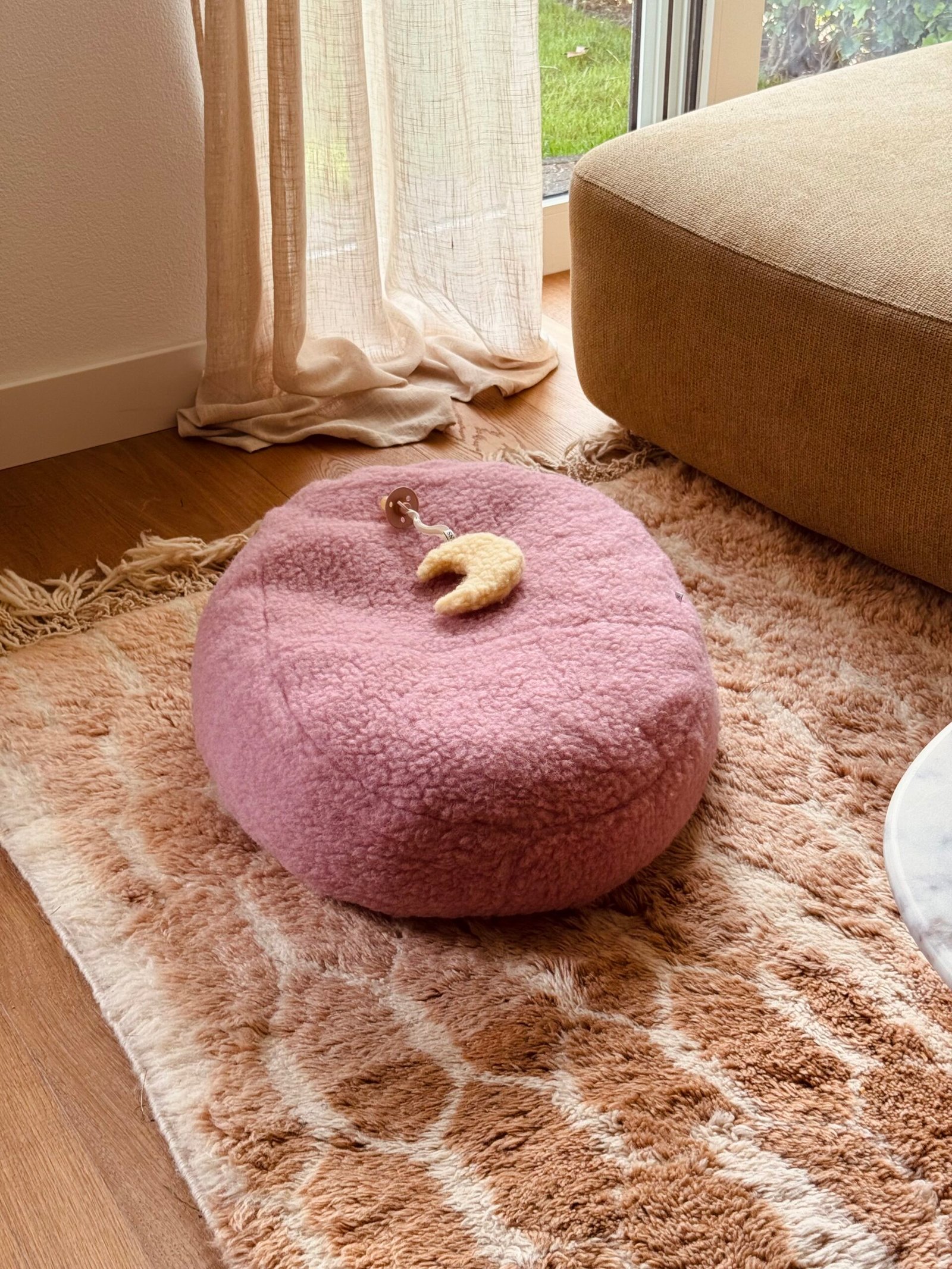 gallery image Wollen Voedingskusssenhoes Powder Pink
