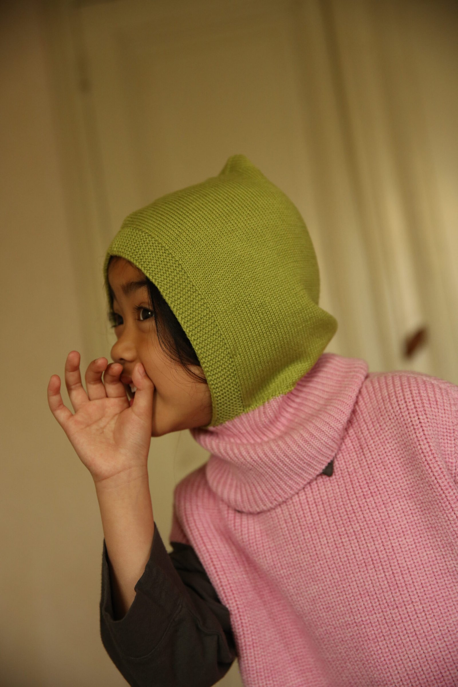 gallery image Hvid Balaclava | Lime pop/Cotton candy