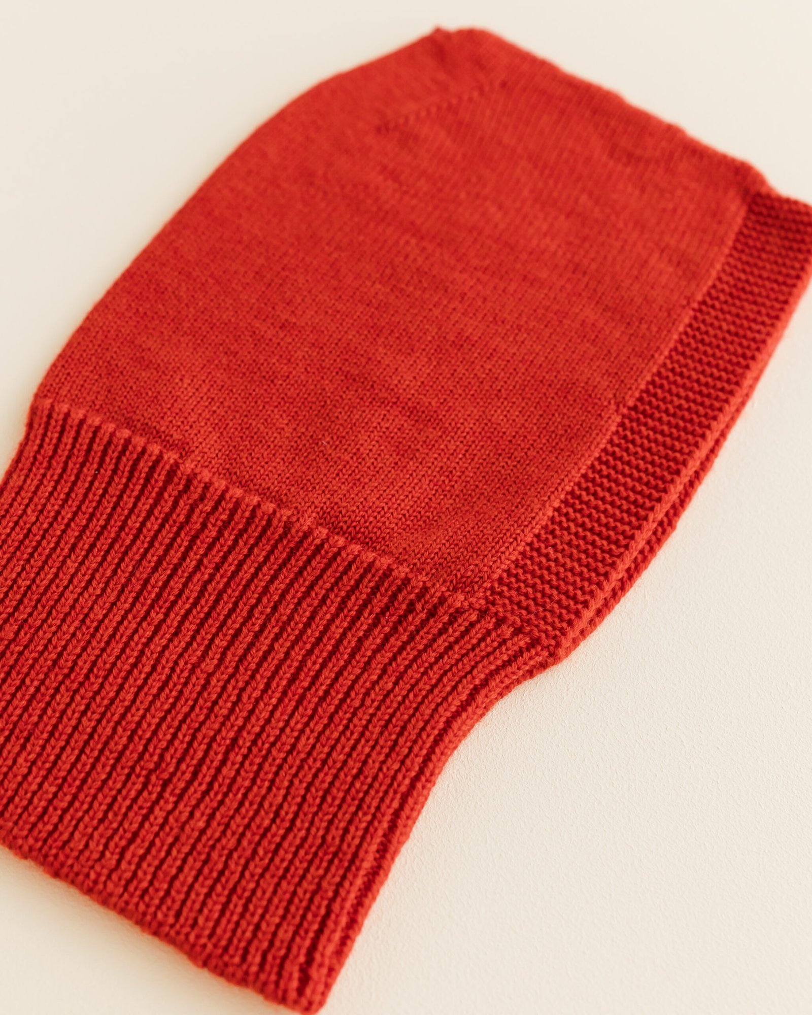 gallery image Hvid Balaclava | Red