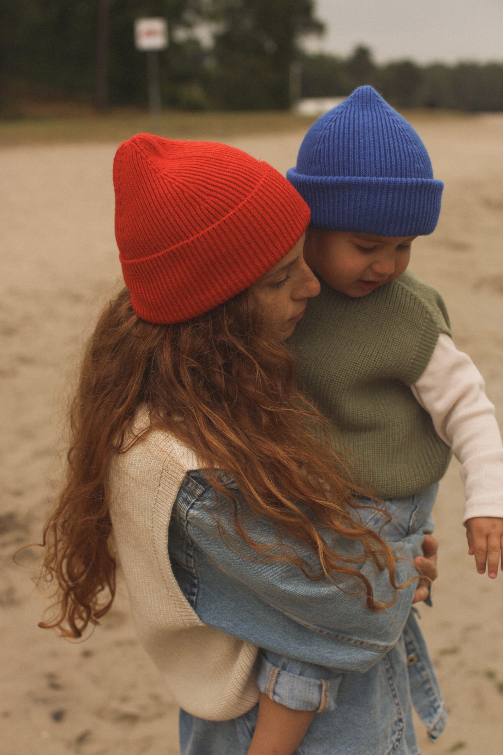 gallery image Hvid Beanie Fonzie Cobalt Blue
