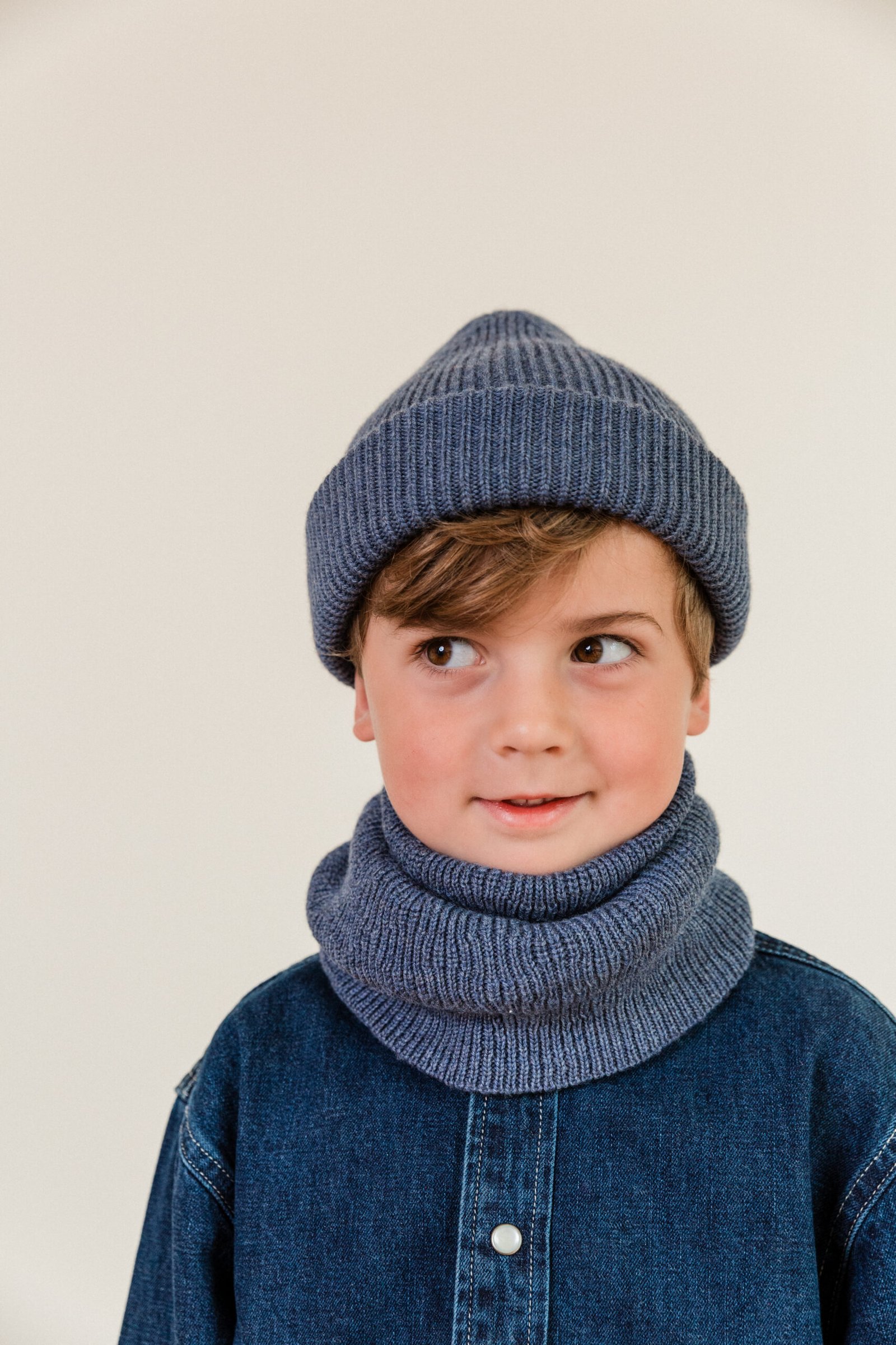 gallery image Hvid Beanie Fonzie Denim
