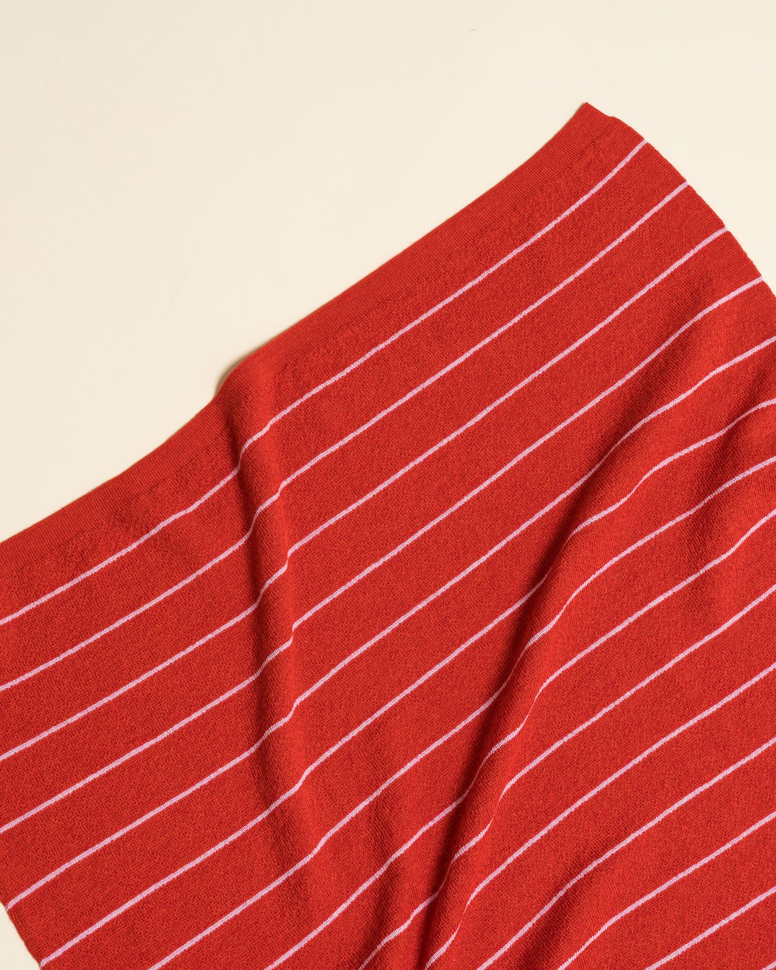 gallery image Hvid Blanket Harry Red/Cotton Candy