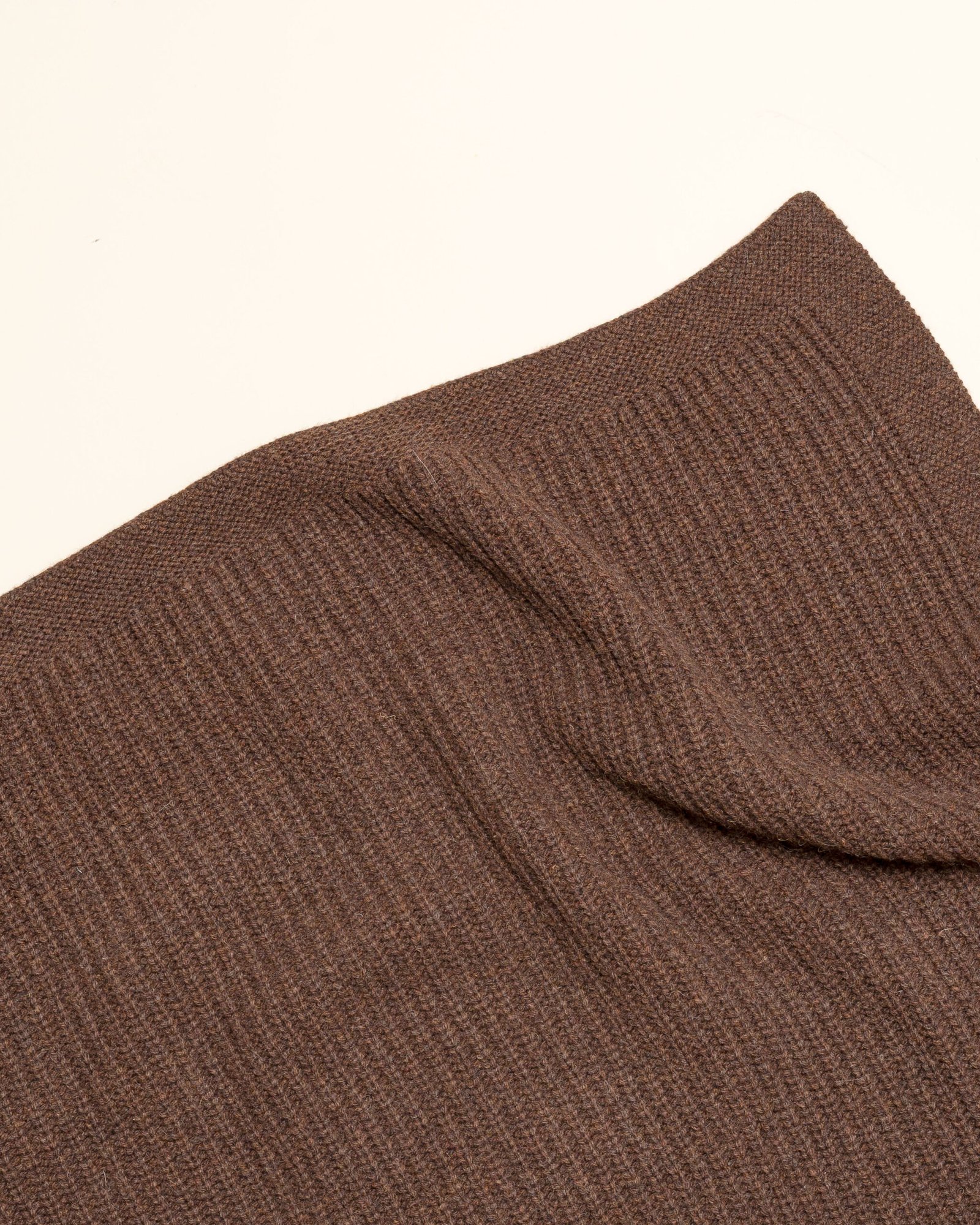 gallery image Hvid Blanket Kiki Dark Brown