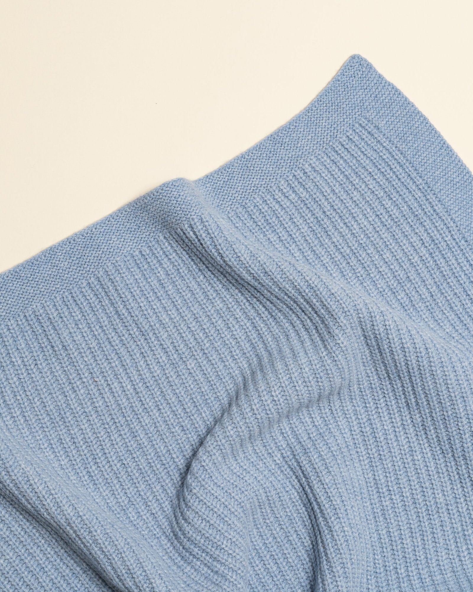 gallery image Hvid Blanket Kiki Frost Blue