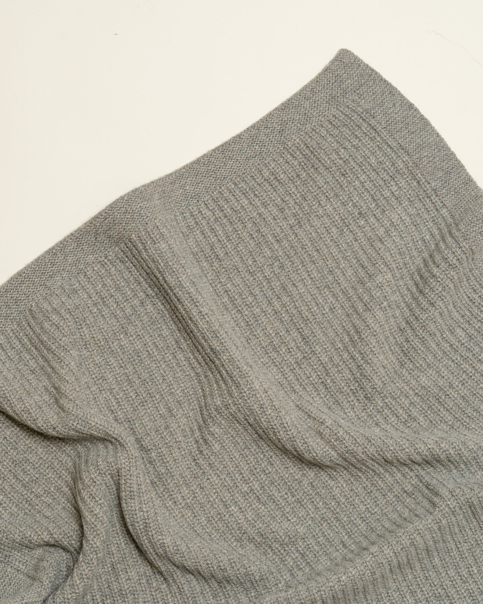 gallery image Hvid Blanket Kiki Stone