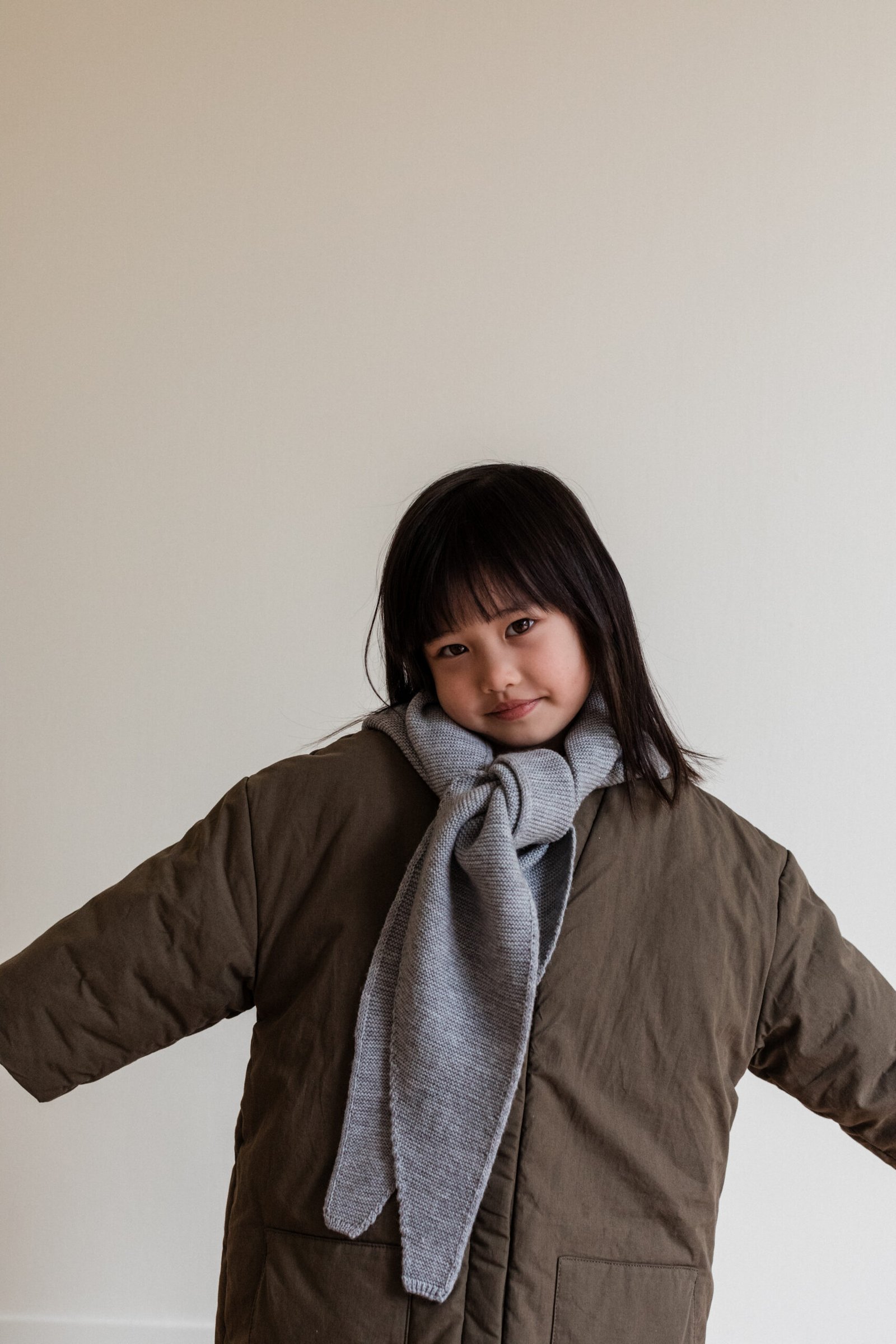 gallery image Hvid Scarf Josephina Grey Melange
