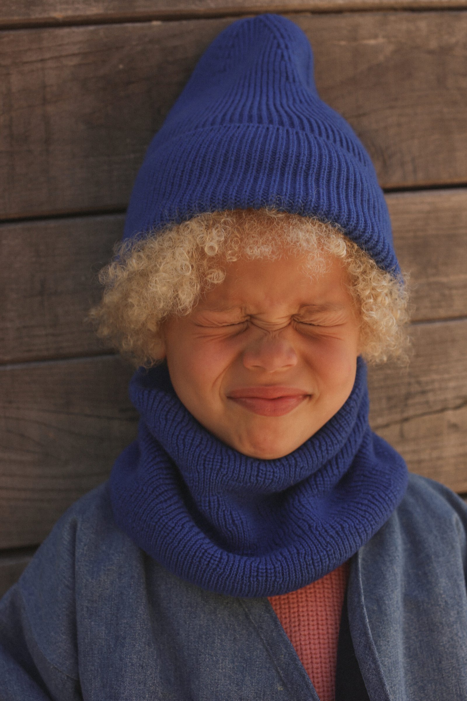 gallery image Hvid Tube Scarf Gigi Cobalt Blue
