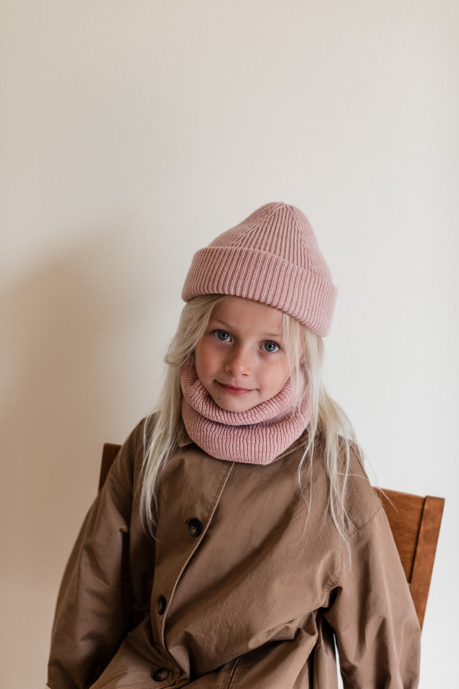 gallery image Hvid Tube Scarf Gigi Powder