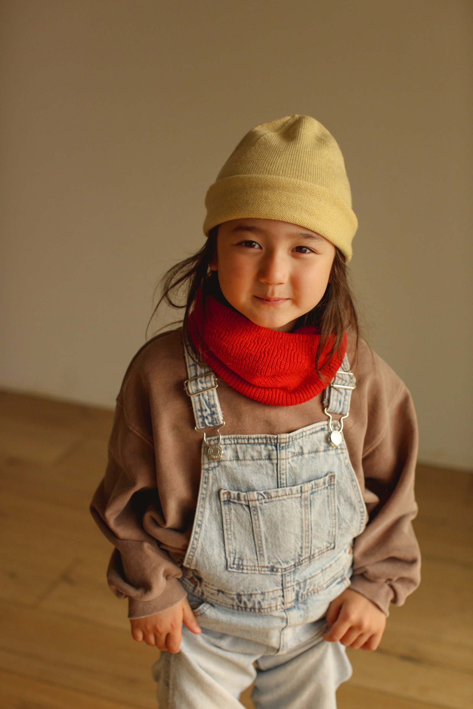 gallery image Hvid Tube Scarf Gigi Red