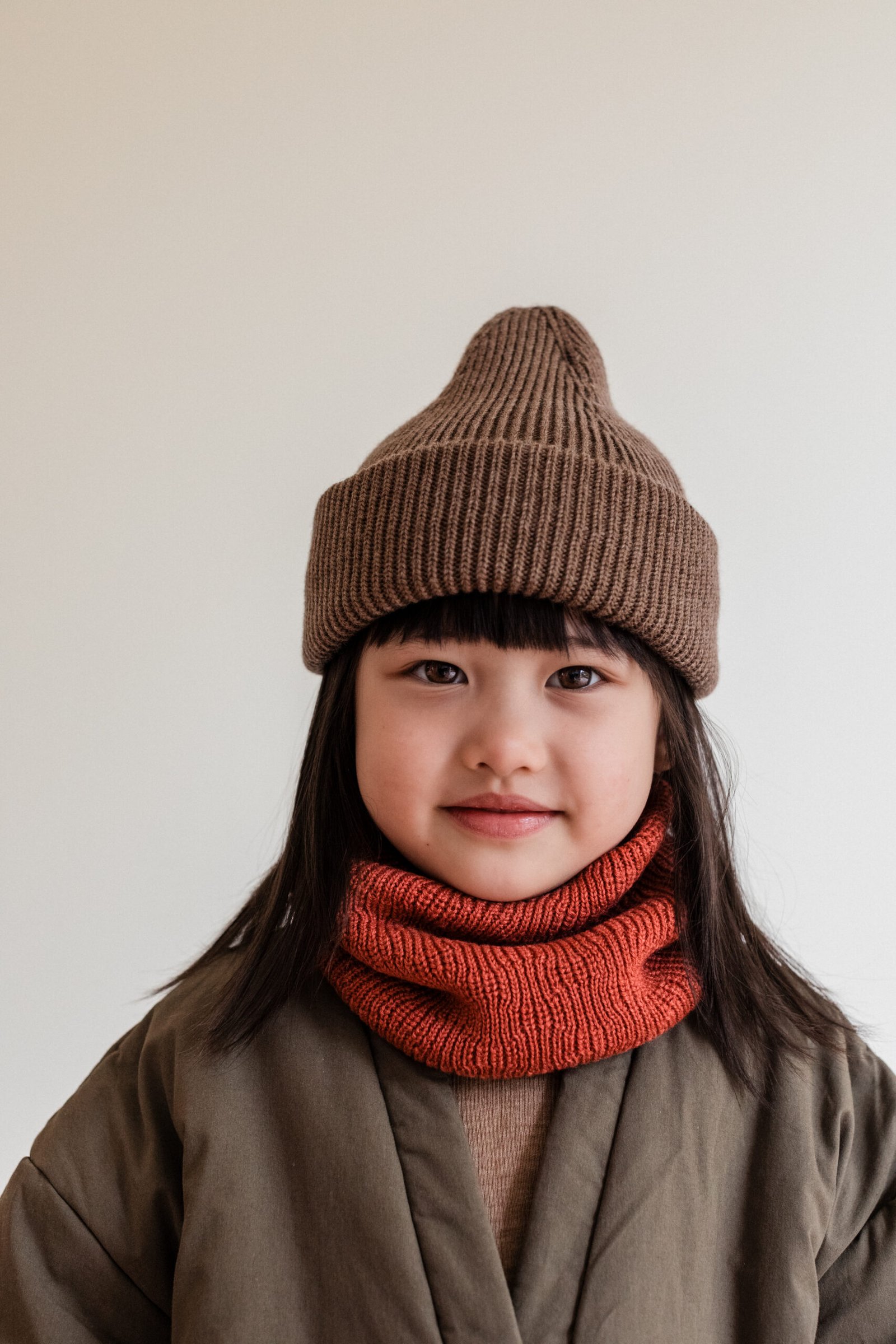 gallery image Hvid Tube Scarf Gigi Wild Berry