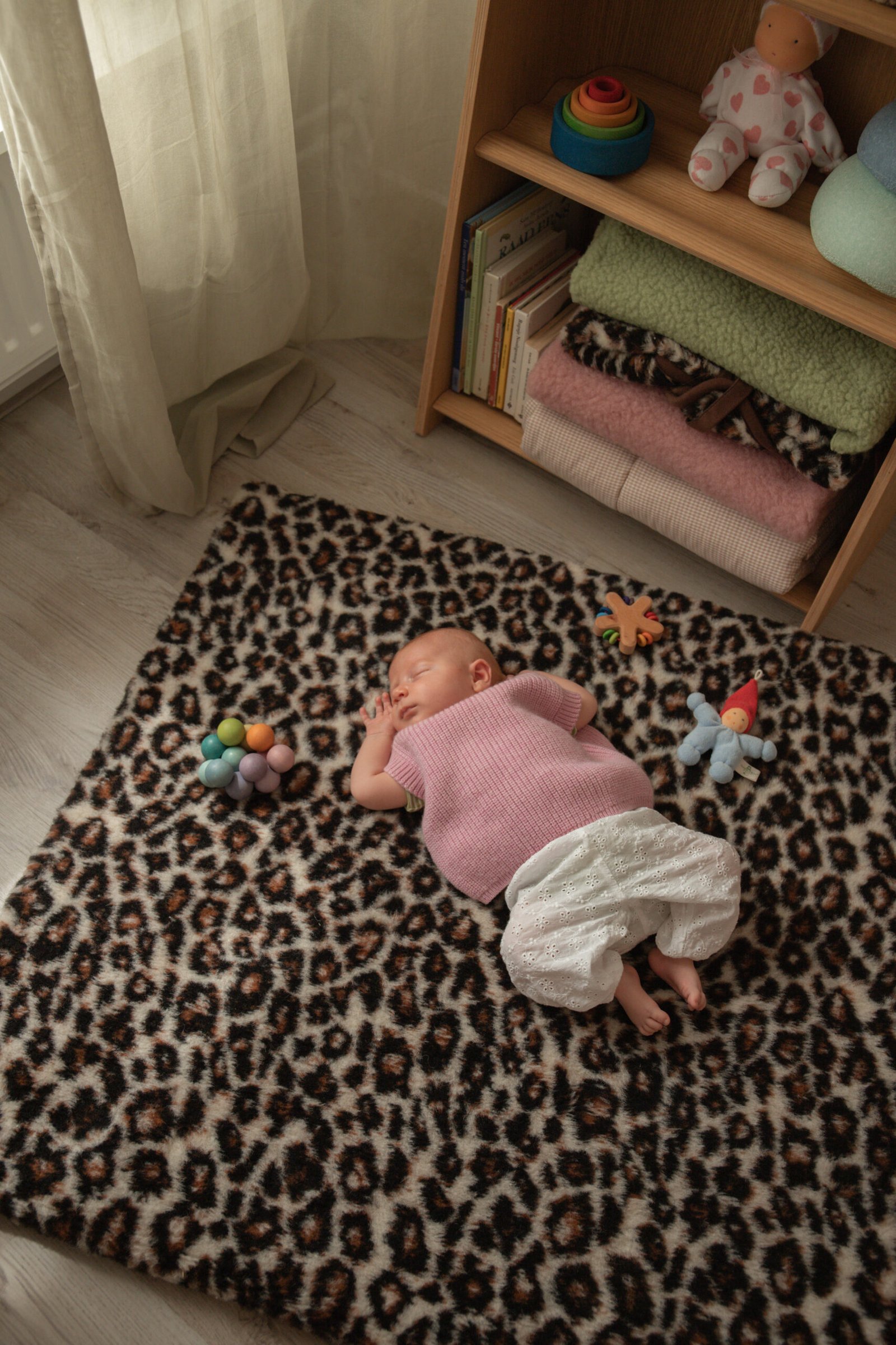gallery image Wollen Speelkleed Leopardprint