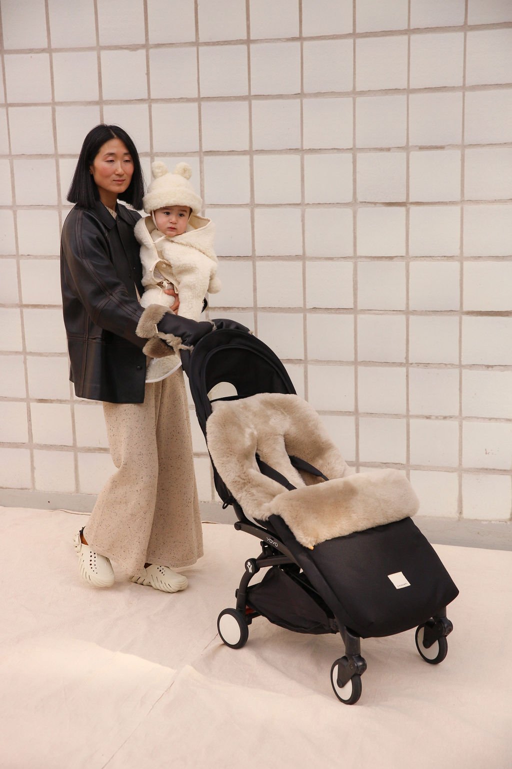 gallery image Sheepskin Puffmuff – Multi Harness – Recycled – Noir+Toast